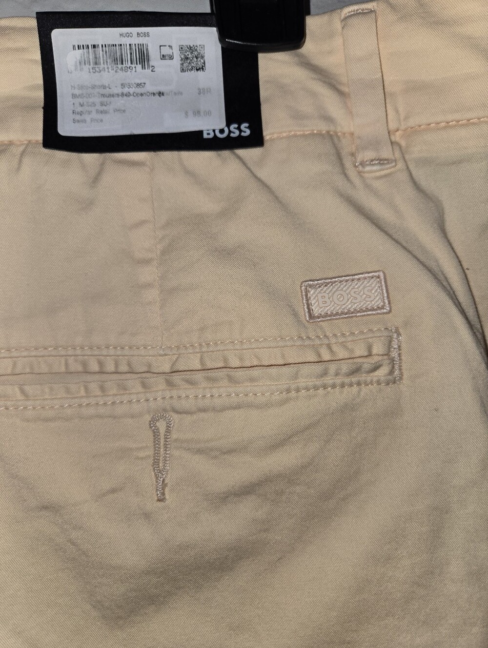 Hugo Boss Slice Slim Fit Chino Shorts in Light Peach - Picture 4 of 8